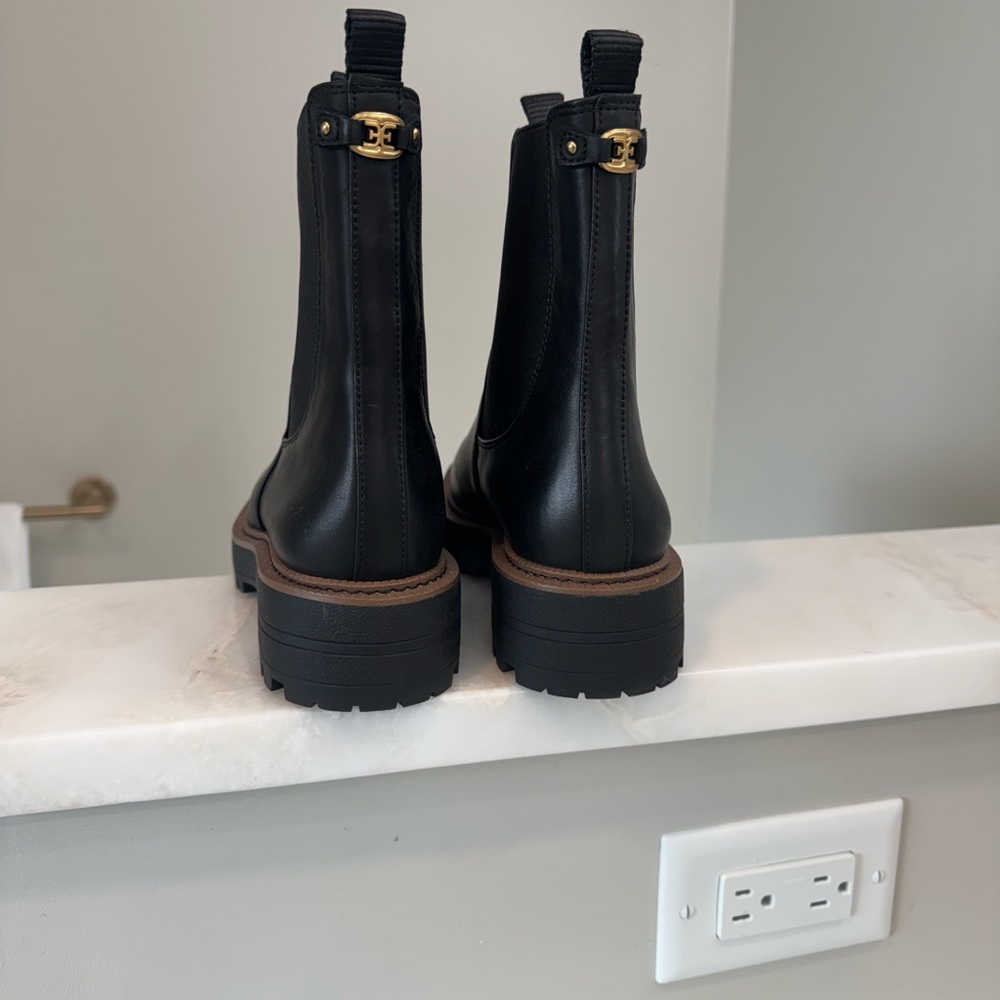 Sam Edelman Laguna Chelsea Black Ankle Booties - Picture 3 of 7